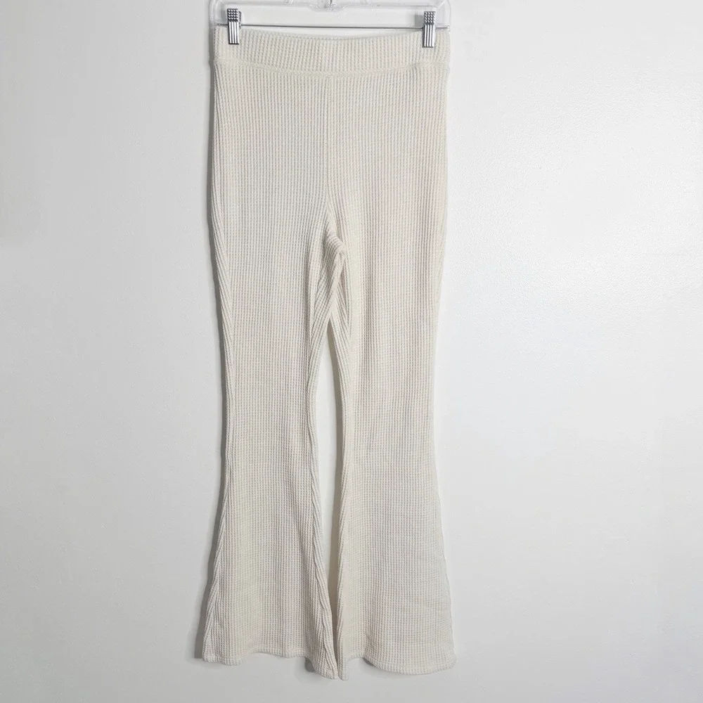 NWT Aerie Waffle Knit Flare Pant Ivory Small Pull On Stretch Minimalist - Picture 2 of 6
